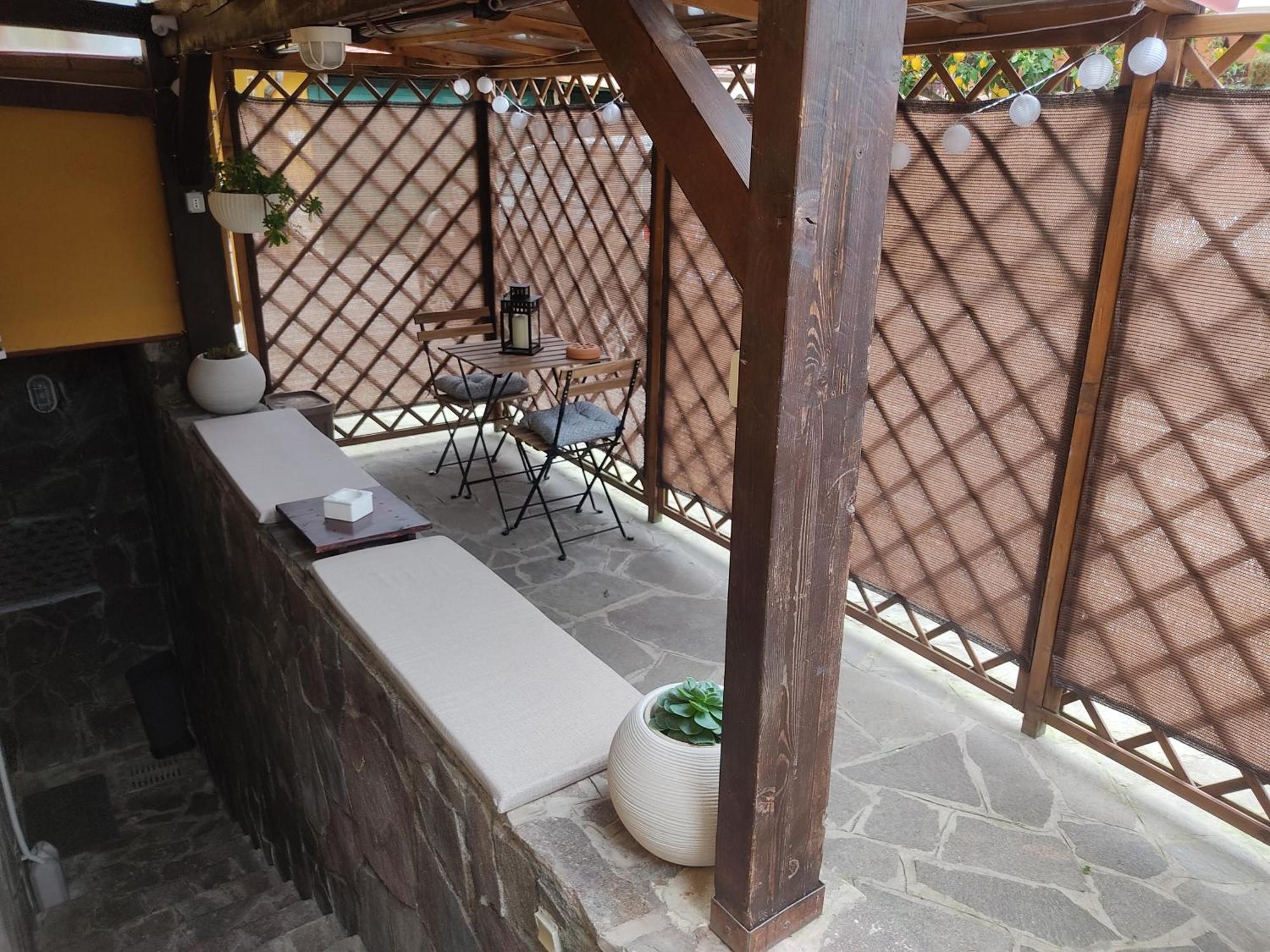 Sweethome Appartamento In Villa Privata Varcaturo Exterior photo