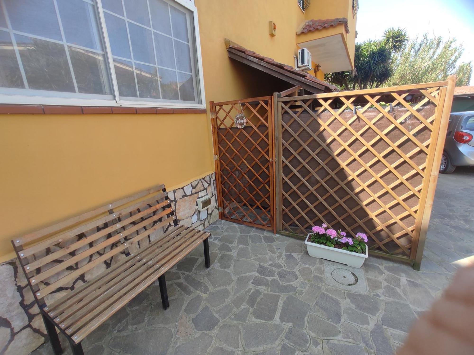 Sweethome Appartamento In Villa Privata Varcaturo Exterior photo