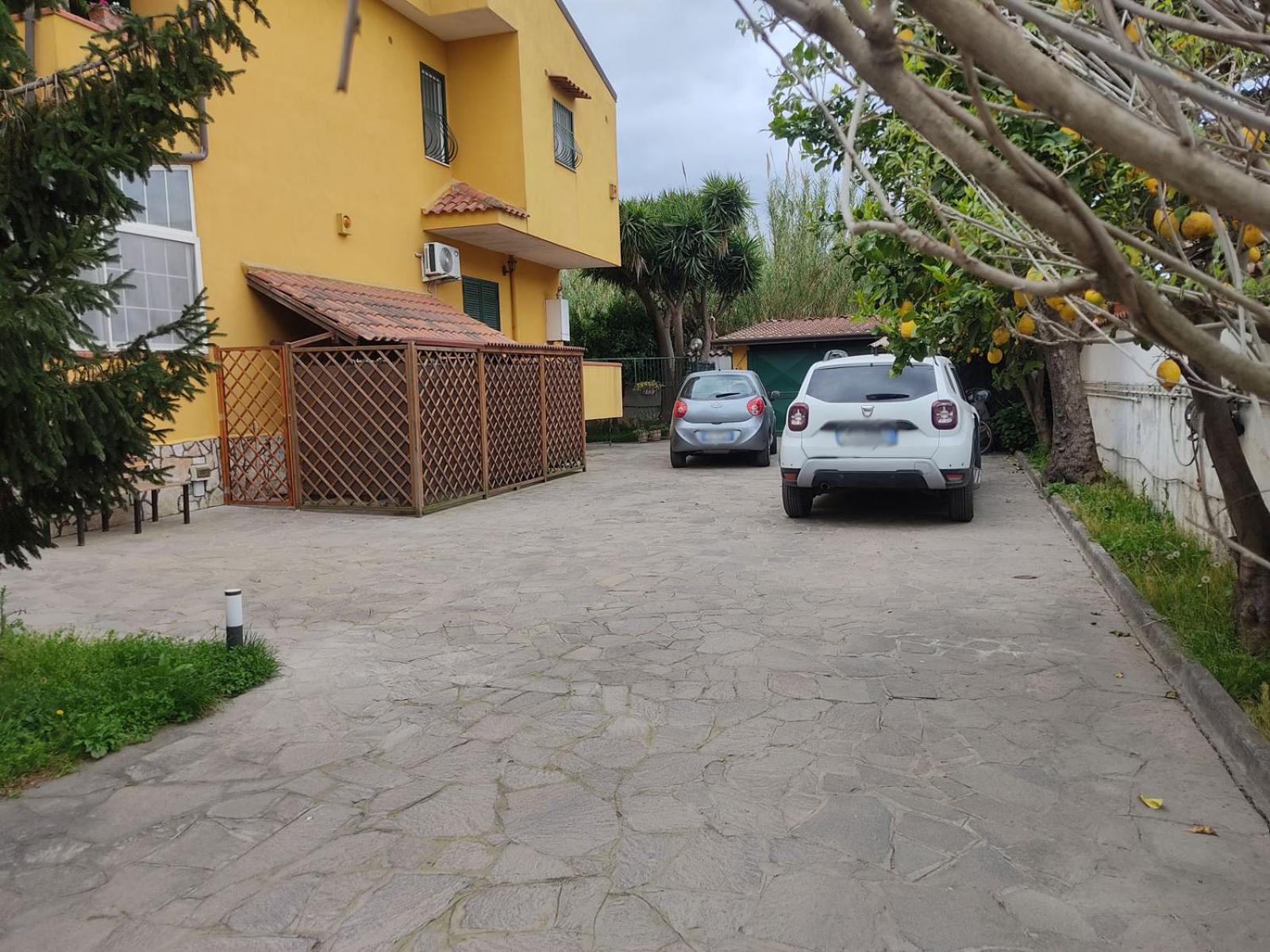 Sweethome Appartamento In Villa Privata Varcaturo Exterior photo